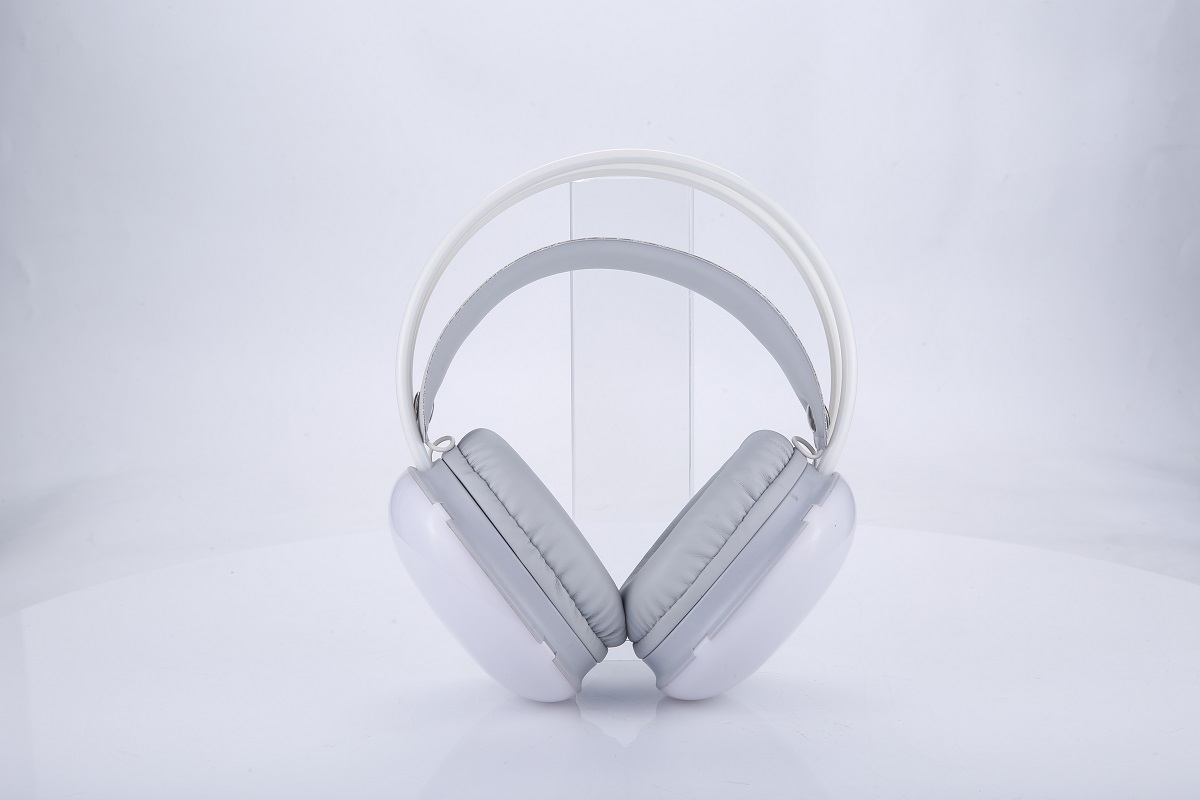 HS-H12 Noise Canceling Wireless Headphones Bluetooth Over The Ear Head..